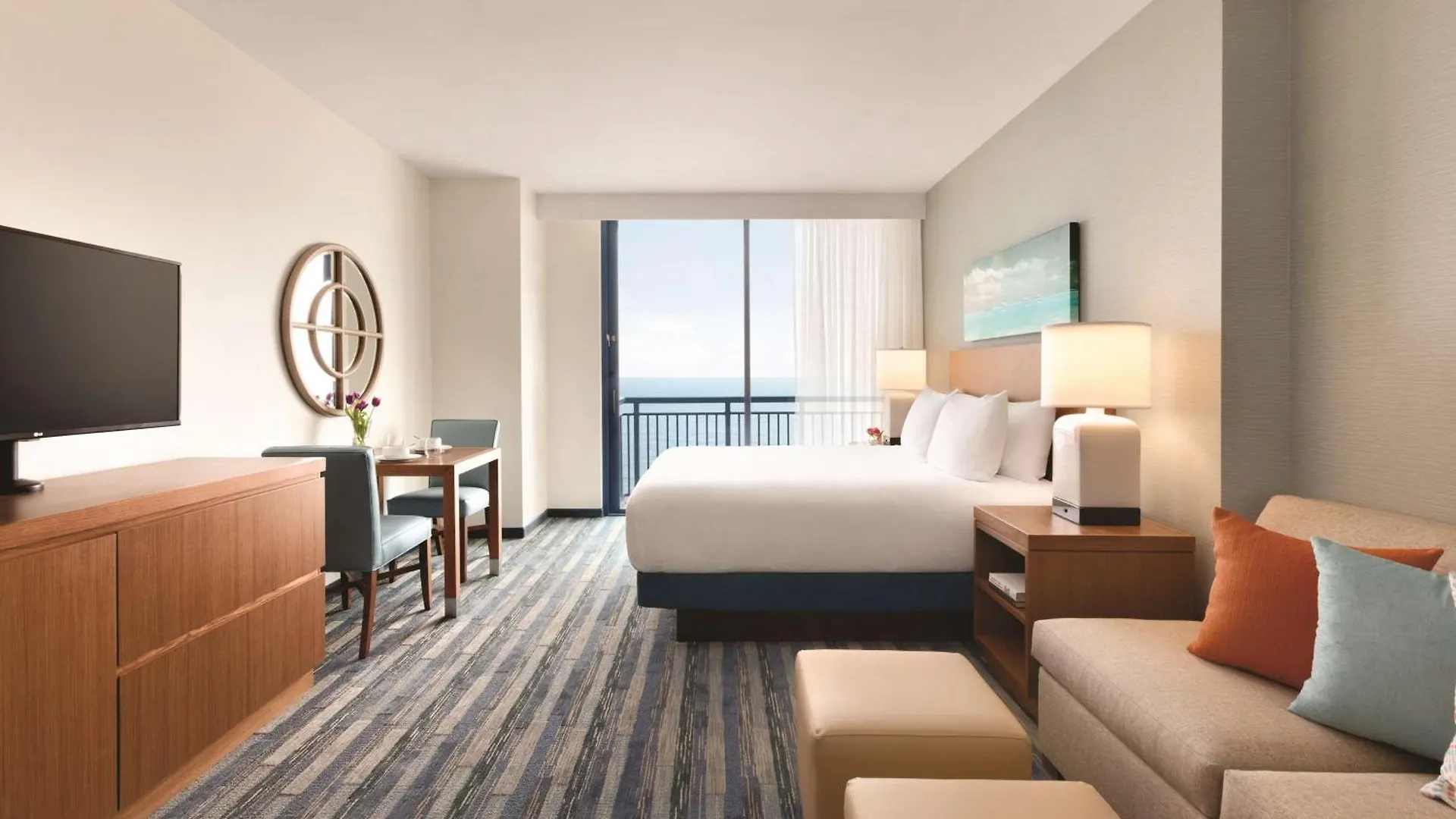 Hyatt House Virginia Beach / Oceanfront Hotel