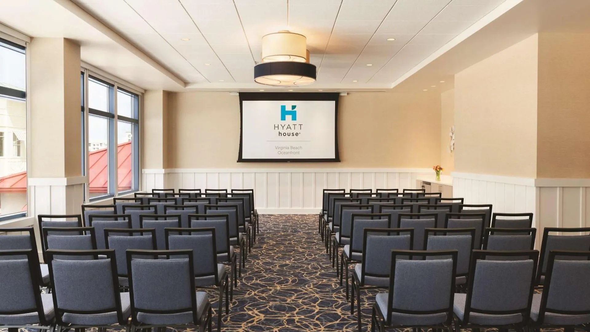 Hyatt House Virginia Beach / Oceanfront 3*,
