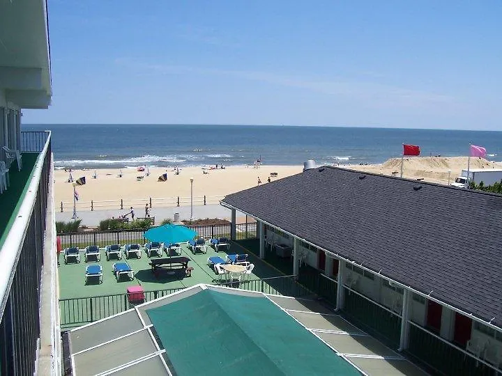 Hyatt House Virginia Beach / Oceanfront Hotel