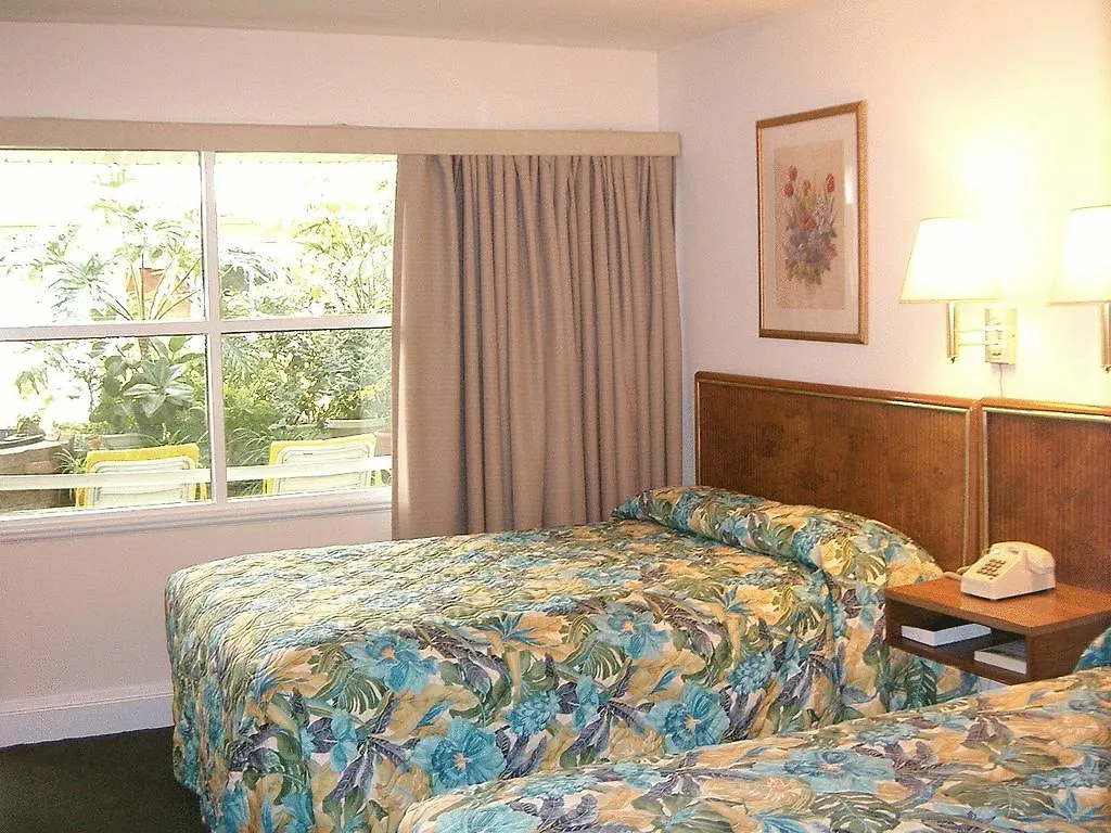 Hyatt House Virginia Beach / Oceanfront